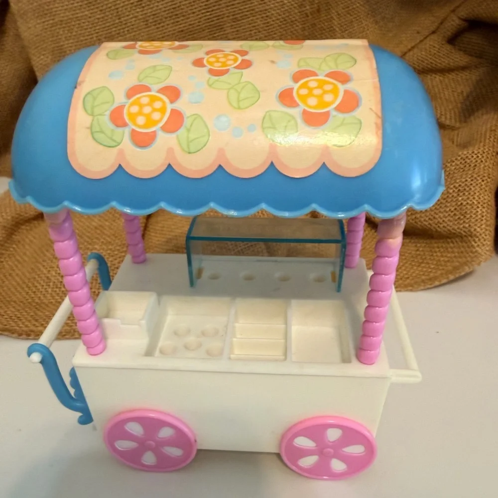 1990's Tiny Treehouse Car Ice Cream Wagon Food Cart Lot Shopkins Vintage